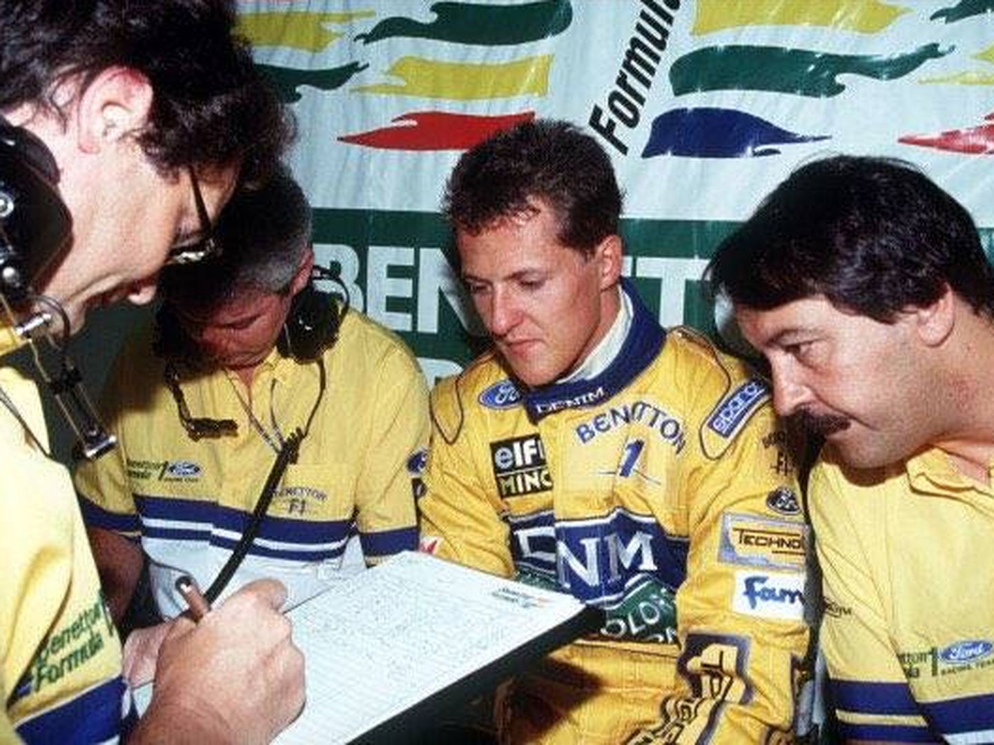 Villadelprat, en sus tiempos como 'team manager' de Benetton, con Michael Schumacher. (Imagen de archivo)