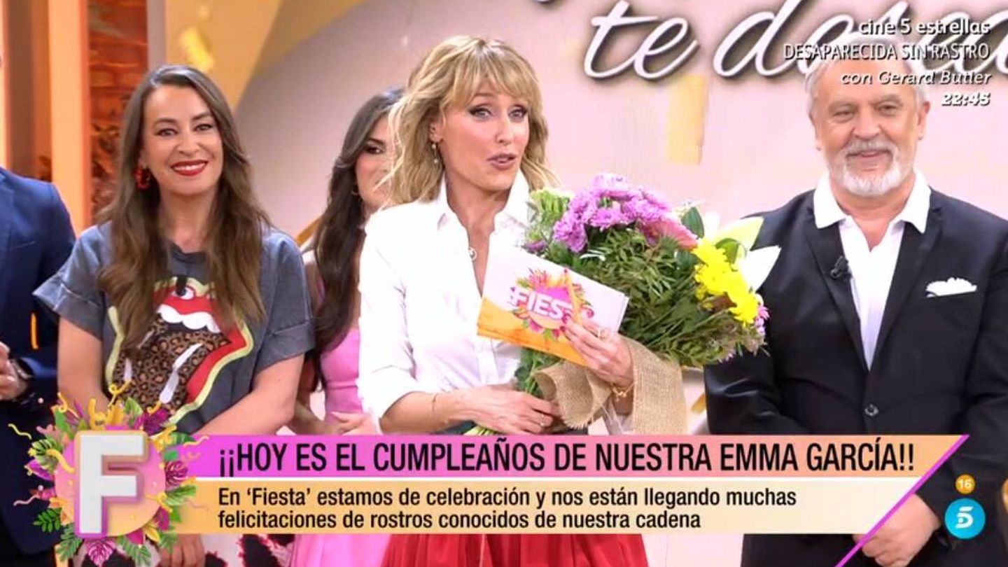 Emma García celebrando su cumpleaños en 'Fiesta'. (Mediaset)