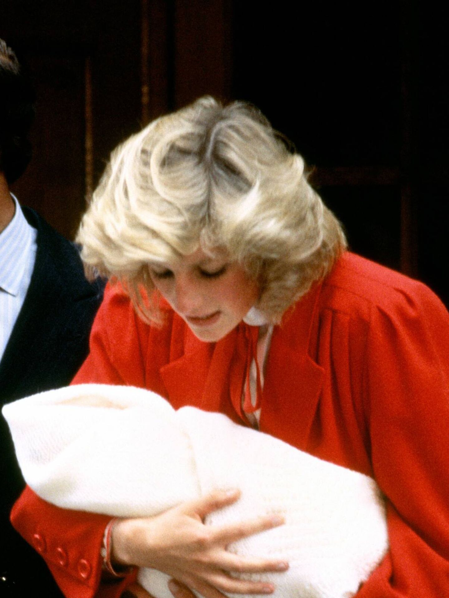 Detalle del peinado de Diana en sus primeros años en la familia real británica. (Cordon Press)