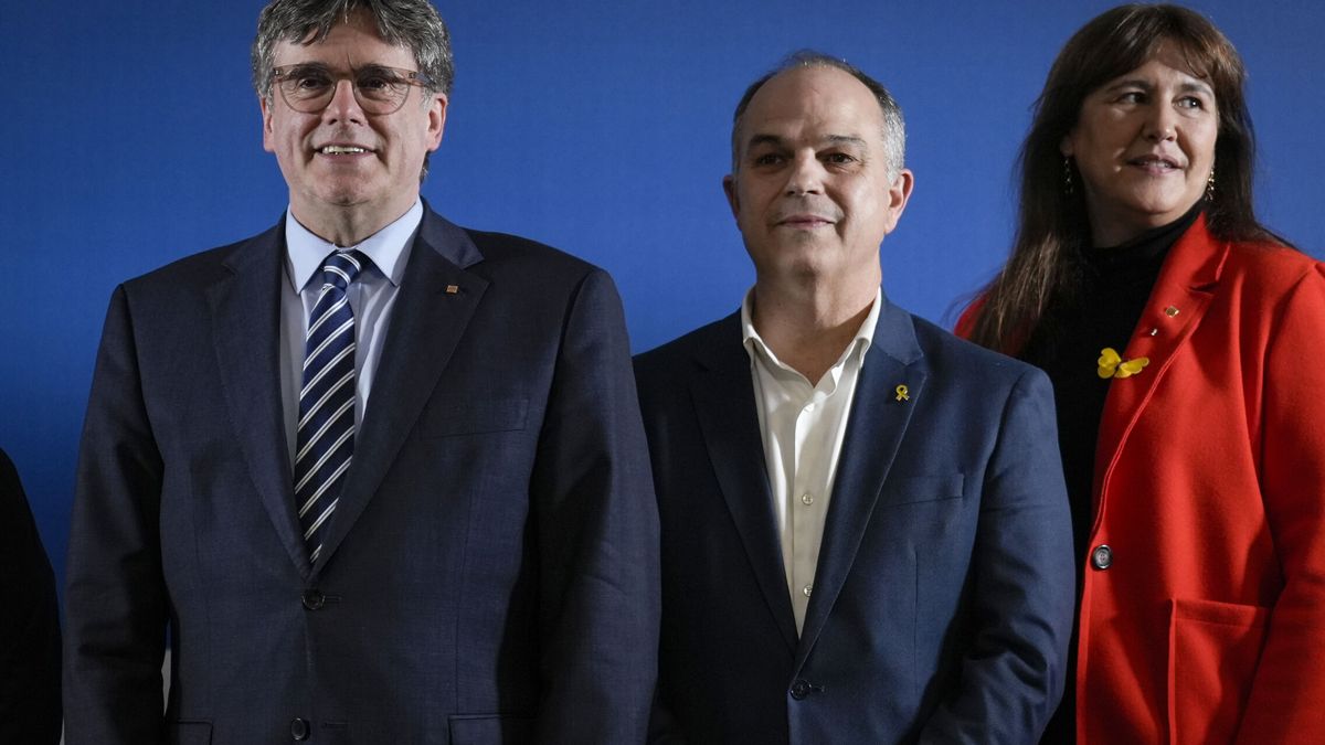 Puigdemont abre su lista de país y da entrada a partidos soberanistas radicales minoritarios