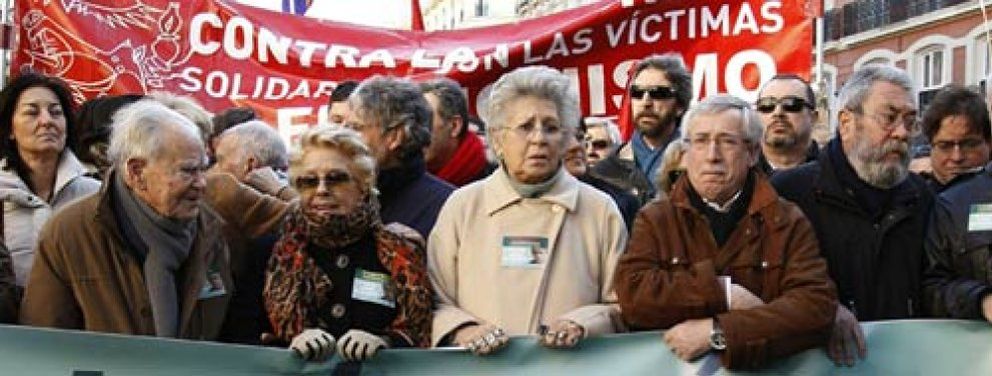 Foto: El alcalde de Sevilla cambia la calle Pilar Bardem por Nuestra Señora de las Mercedes