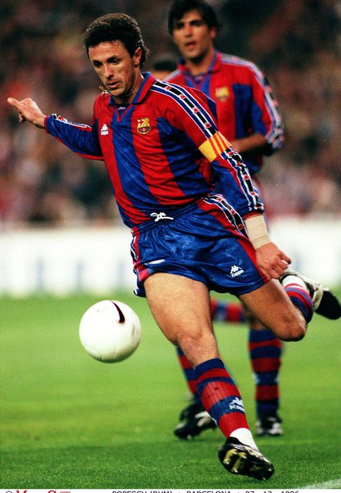 Foto: Popescu, en un partido con el Barça.