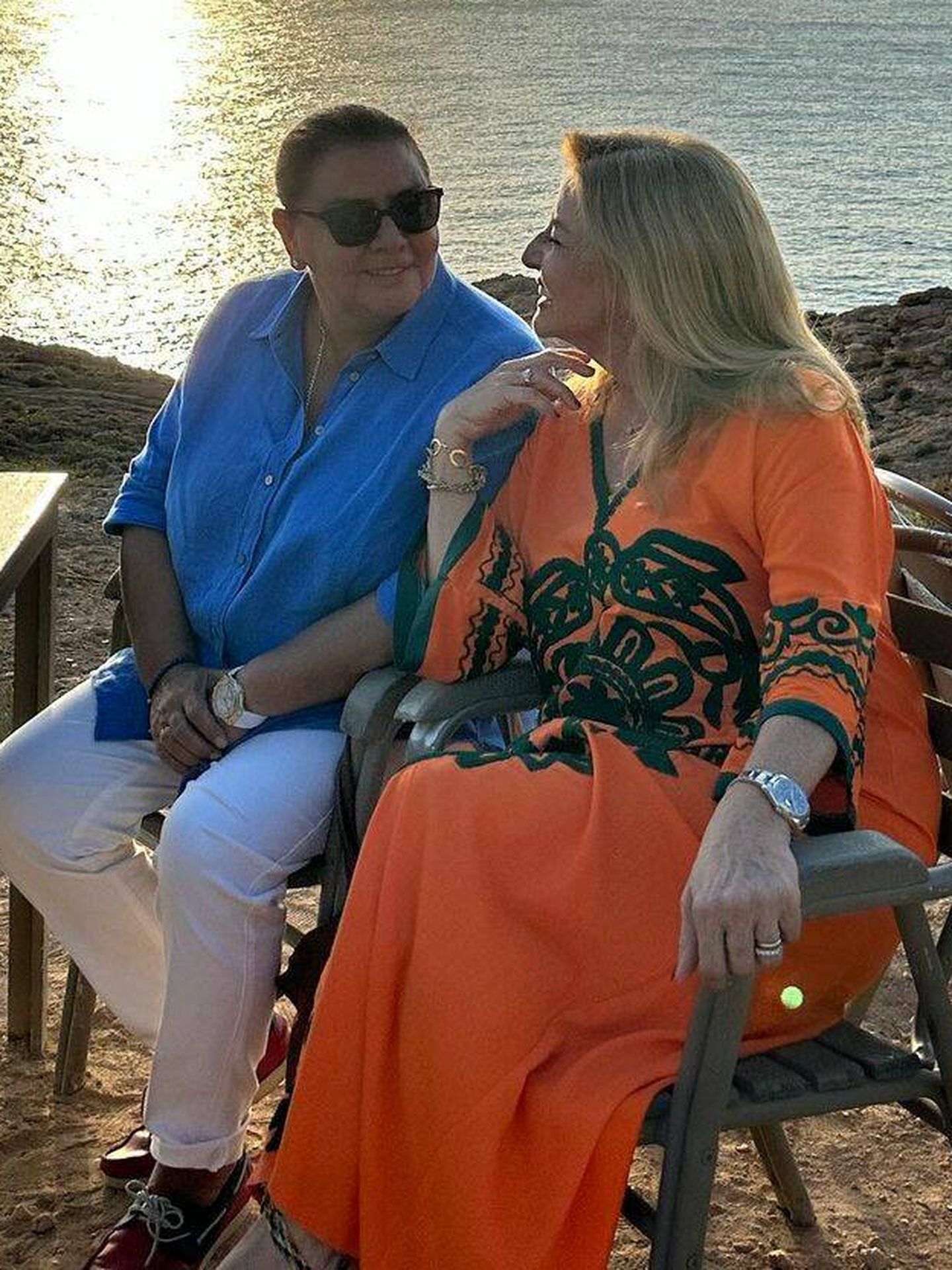 María del Monte e Inmaculada Casal, de vacaciones en Ibiza. (Instagram/@mariadelmonte_oficial)