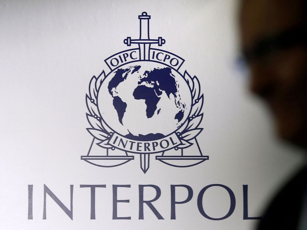 Foto: El logo de la Interpol. (Reuters/Archivo/Edgar Su)