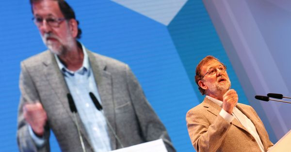 Foto:  El presidente del Gobierno y del PP, Mariano Rajoy, durante su intervención de clausura del XIV congreso del PP-CV. (EFE)