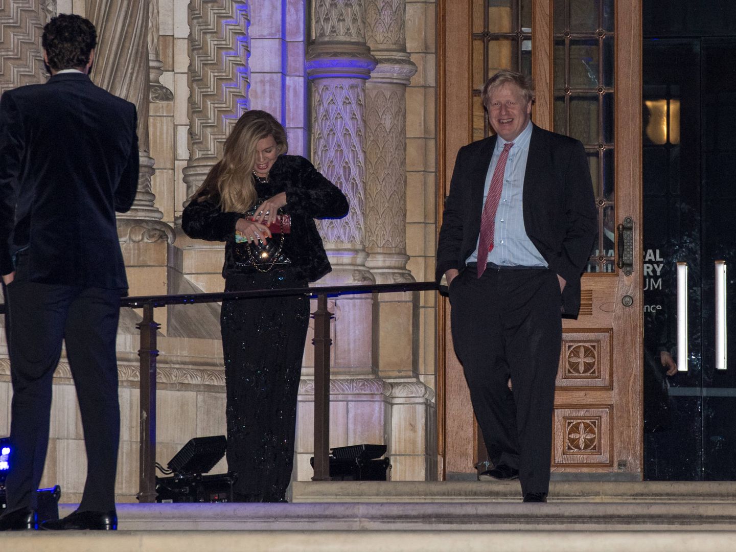 Una de las pocas imágenes de Boris Johnson y Carrie Symonds juntos. (Getty)