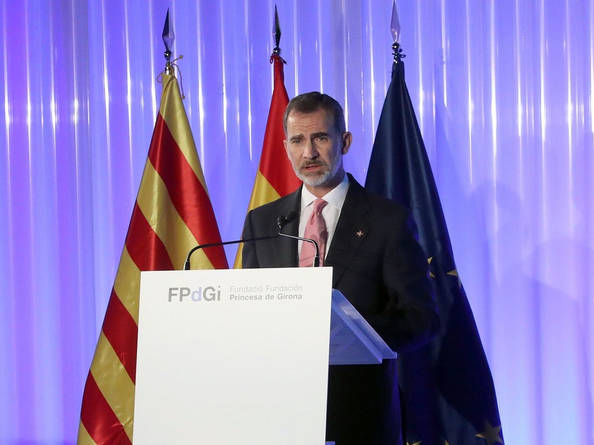Foto: El rey Felipe VI clausura la ceremonia de entrega de los Premios Princesa de Girona de 2018. (EFE)