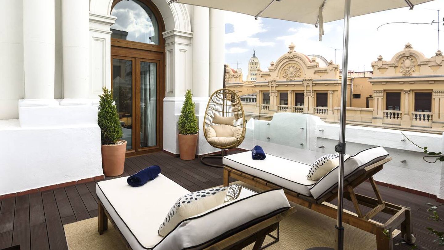 Las mejores vistas de la Gran Vía están en la terraza de la Junior Suite Terrace del H10 Villa de la Reina. (Cortesía)