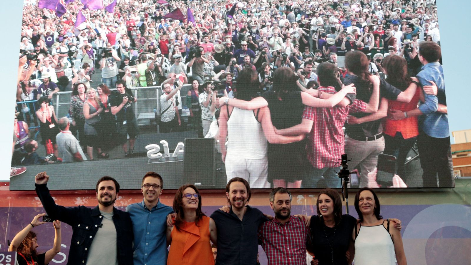 Foto: Los líderes de Podemos en el mitin de cierre de campaña. (Reuters)