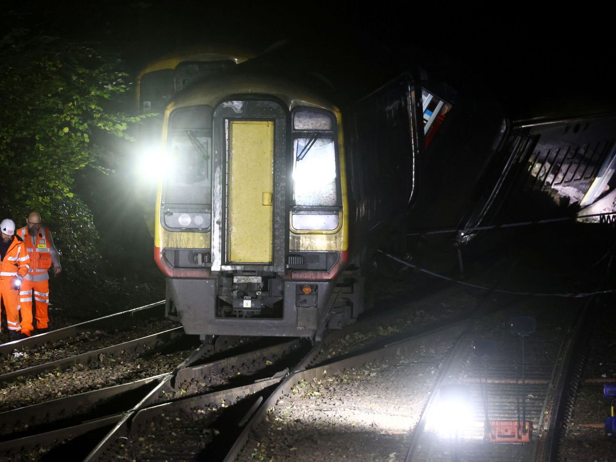 Foto: Colisión de dos trenes en Salisbury. (Reuters)