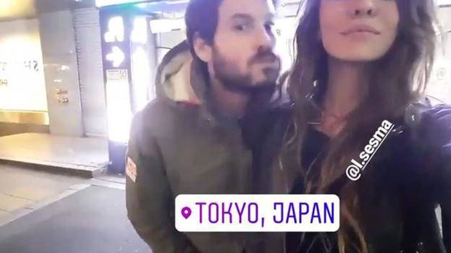 Willy Bárcenas y Loreto Sesma en uno de sus stories en Japón. (Instagram)