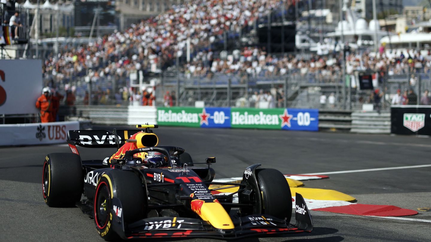 La actuación de Pérez en los entrenamientos de Mónaco ha servido como presunta justificación para Verstappen. (Reuters/Christian Hartmann)