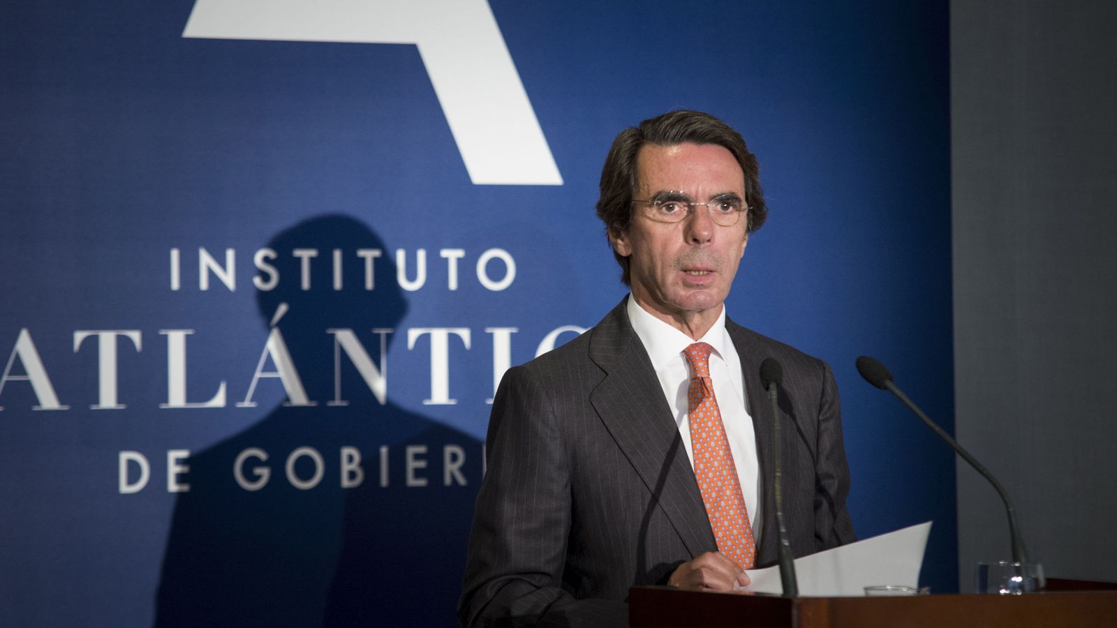 Foto: El expresidente del Gobierno José María Aznar en la inauguración del curso del Instituto Atlántico, que encabeza. (EFE)