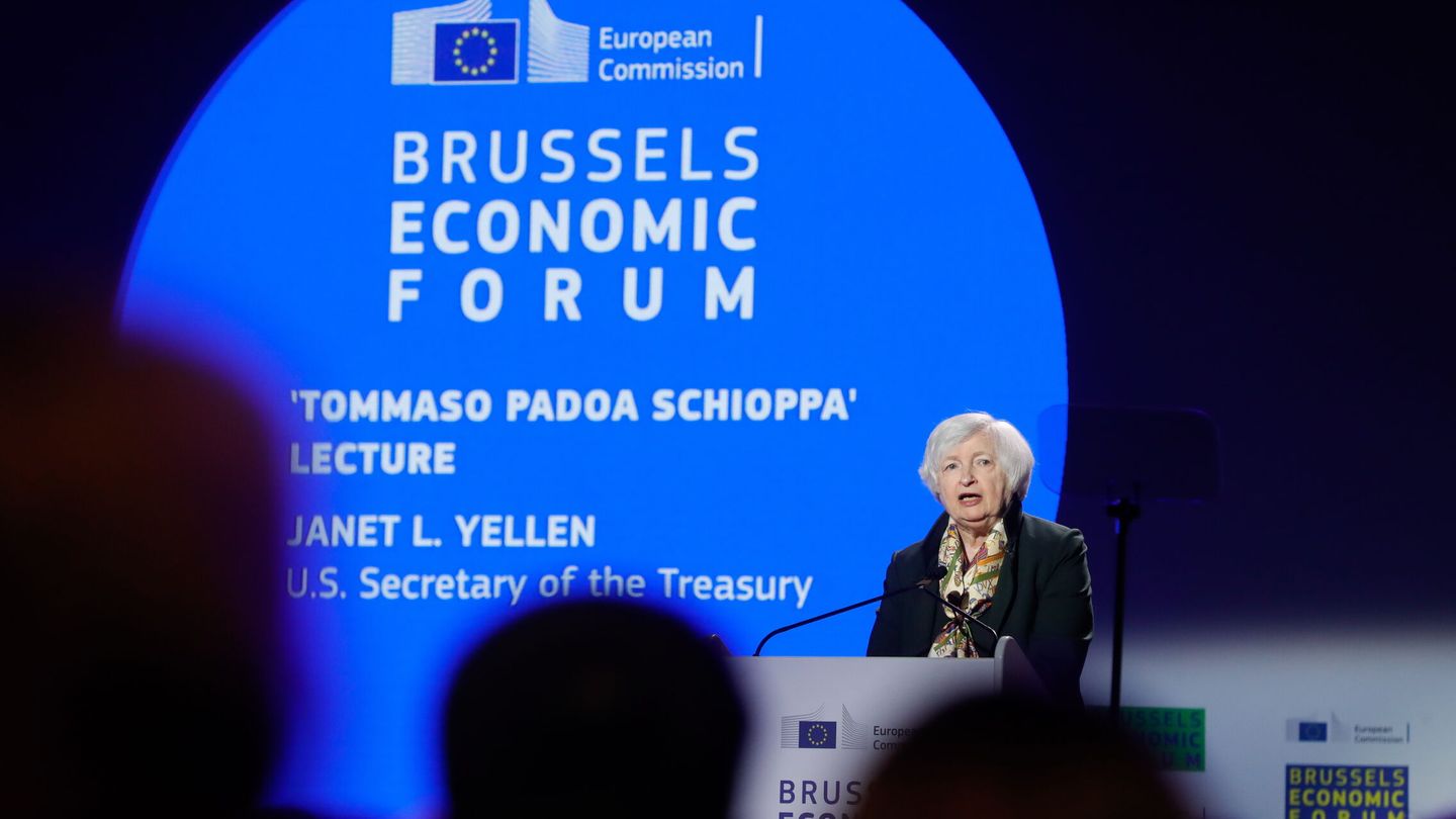 La secretaria del Tesoro estadounidense, Janet Yellen, durante su discurso en Foro Económico de Bruselas. (EFE/ Stephanie Lecocq) 