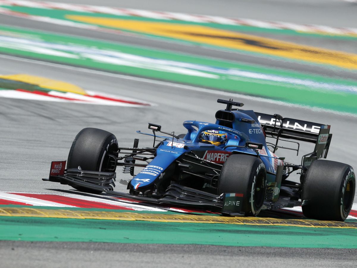 Foto: Fernando Alonso, rodando en el circuito de Cataluña. (Reuters)