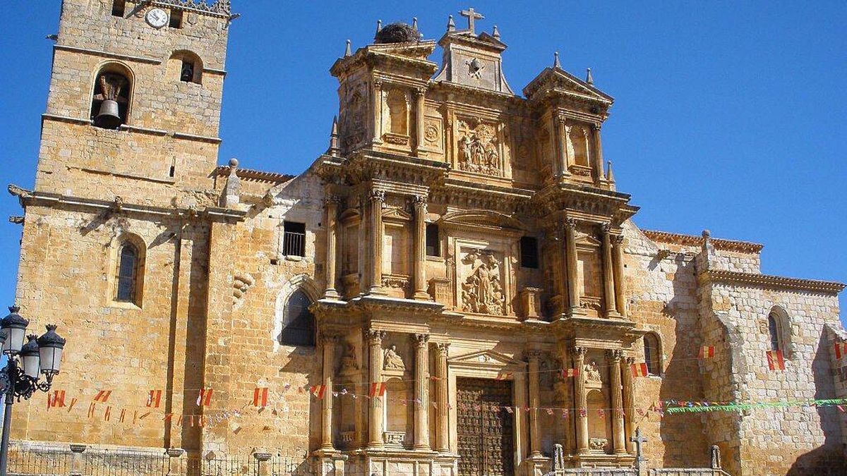 La iglesia de un pequeño pueblo que se ha hecho viral por su gran similitud con Petra