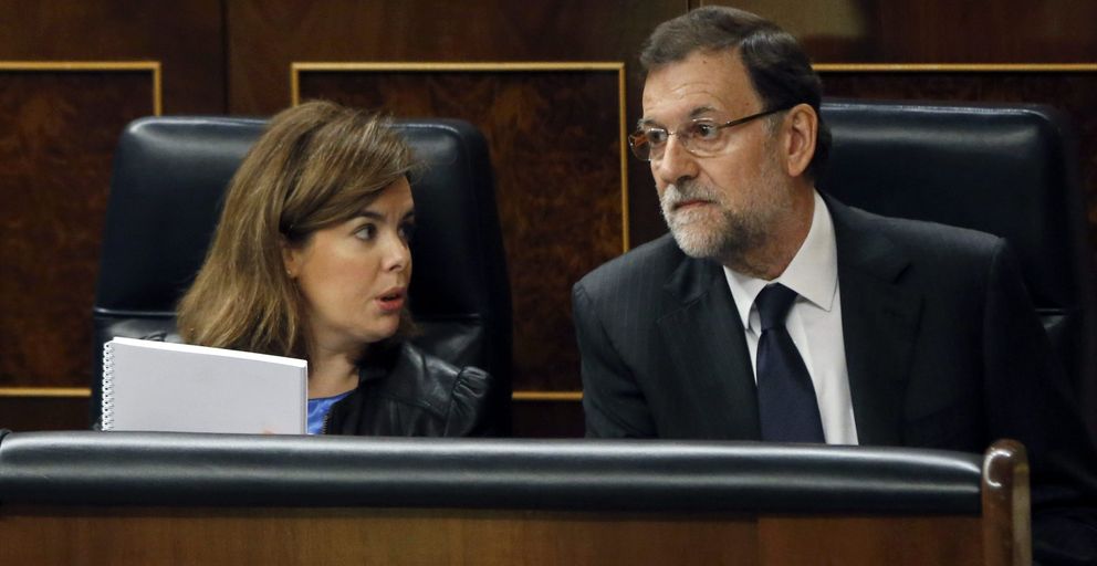 Soraya Sáenz de Santamaría y el presidente del Gobierno, Mariano Rajoy. (EFE)