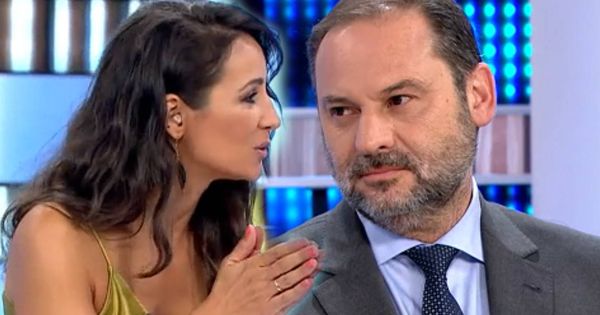 Foto: Lorena García y José Luis Ábalos, en 'Espejo Público'. (Antena 3)