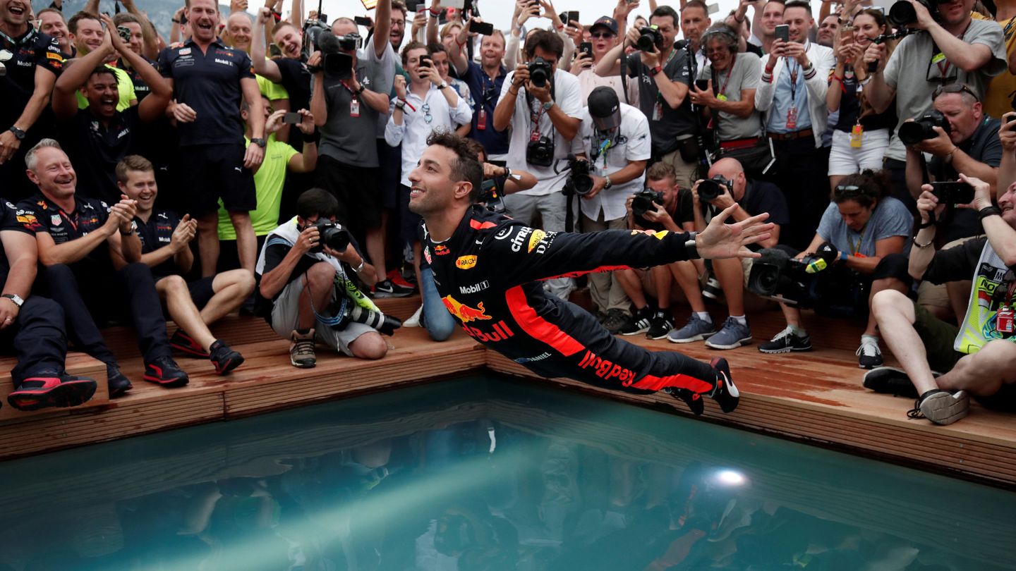 Ricciardo durante la celebración de su victoria en Mónaco el año pasado. (Reuters)