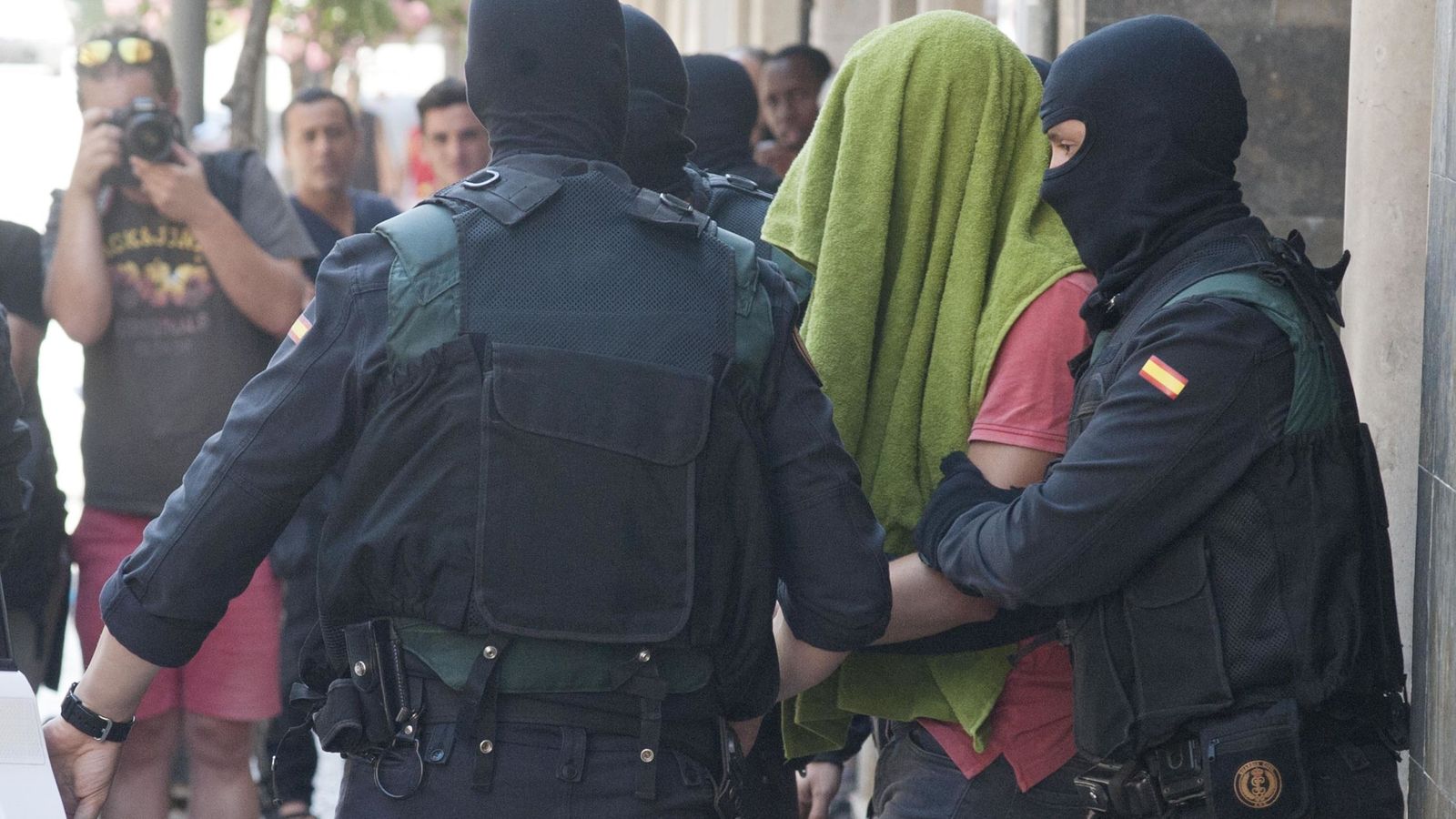 Foto: Imagen de uno de los dos hermanos marroquíes acusados de colaborar en la financiación del EI. (EFE)