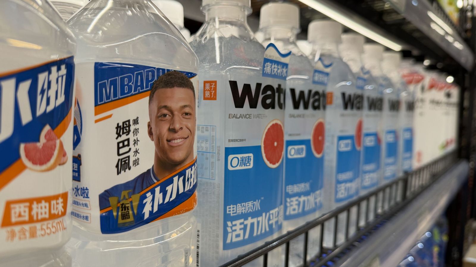 Empresas chinas rompen con Mbappé tras sus declaraciones sobre el 'meme' del "dictador chino"