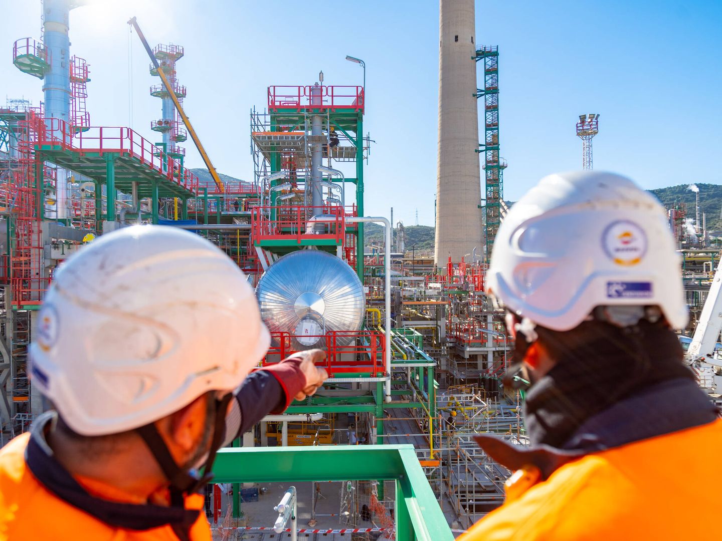 En 2025, Repsol y Aramco inaugurarán una planta destinada a combustibles sintéticos.