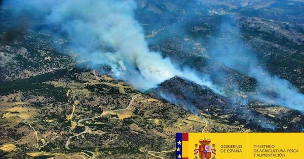 Foto: Incendio en Hoyo de PInares. (Ministerio de Agricultura, Pesca y Alimentación)