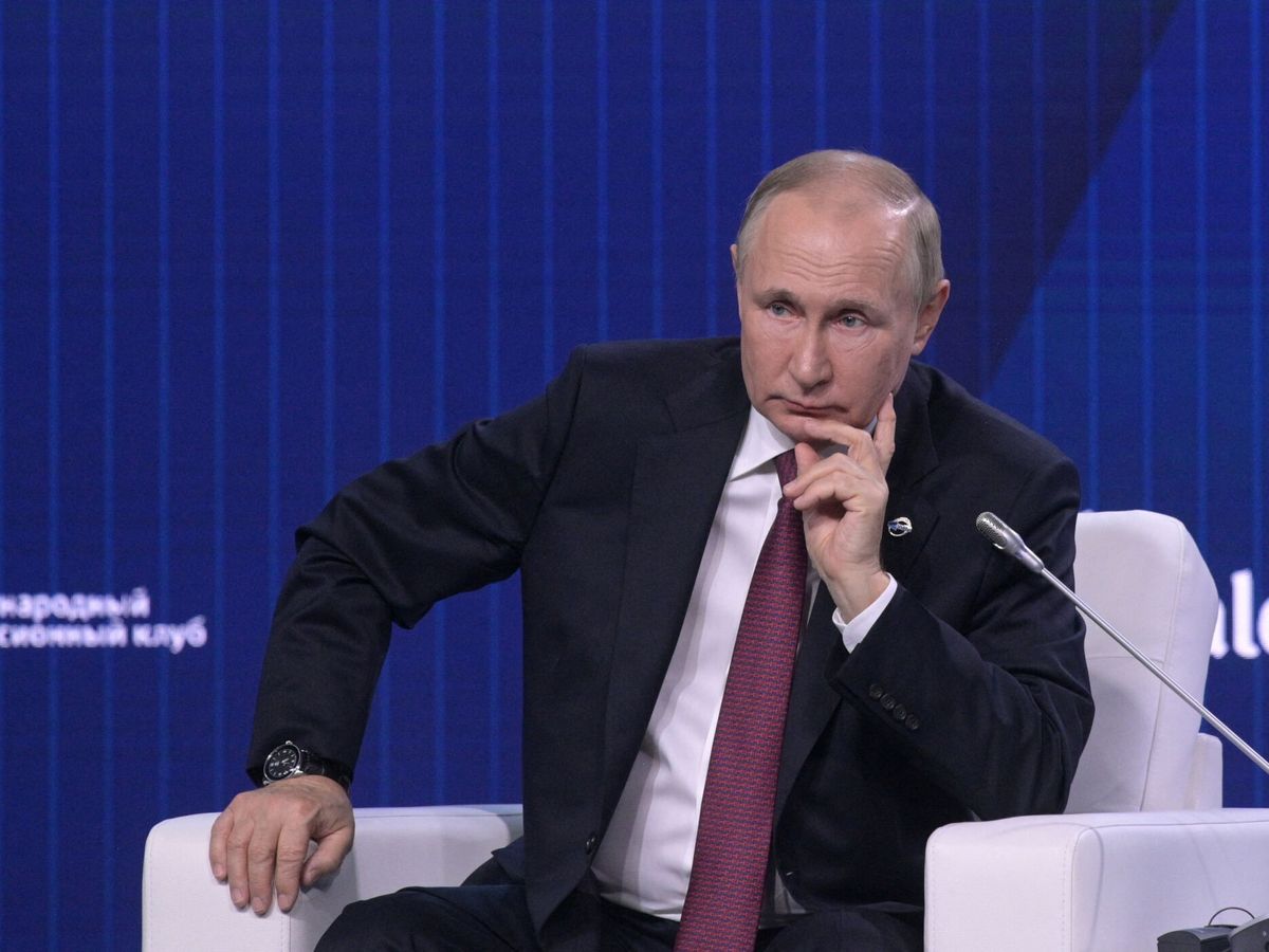 Foto: Vladimir Putin en una imagen de este jueves en Moscú. (Reuters/Barykin)