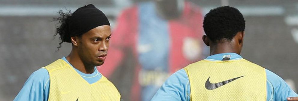 Foto: Eto'o descubre en Madrid cómo le quitó la novia a Ronaldinho