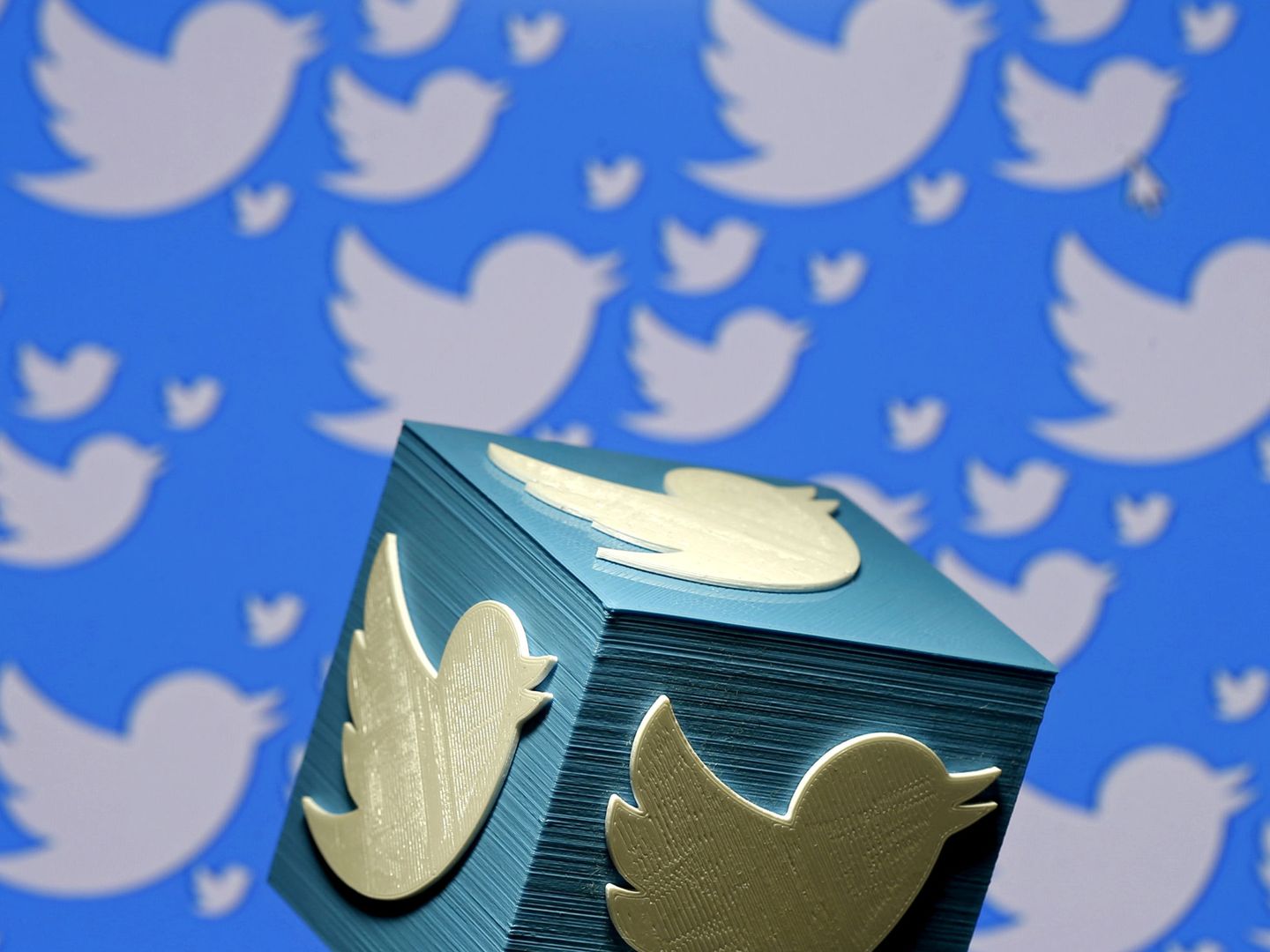 Logo de Twitter impreso en 3D. (Reuters)
