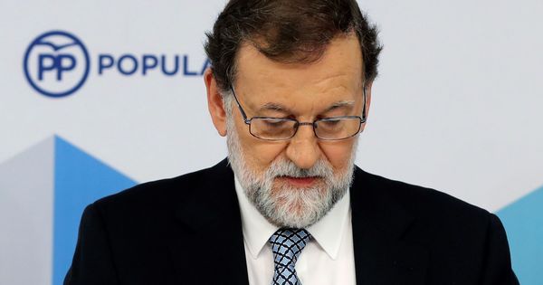 Foto: Mariano Rajoy en la rueda de prensa en la que anunció su marcha como presidente del PP. (EFE)
