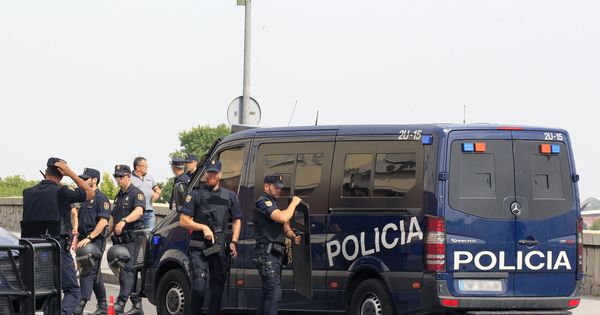 Foto: Más de 1.600 policías están desplegados este sábado en Madrid para la final de la Copa del Rey. (EFE)