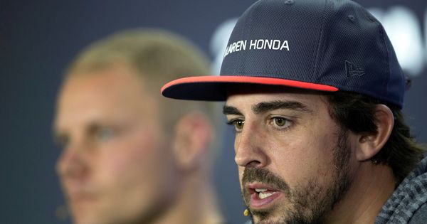 Foto: Fernando Alonso en la rueda de prensa previa al GP de Abu Dhabi. (EFE)