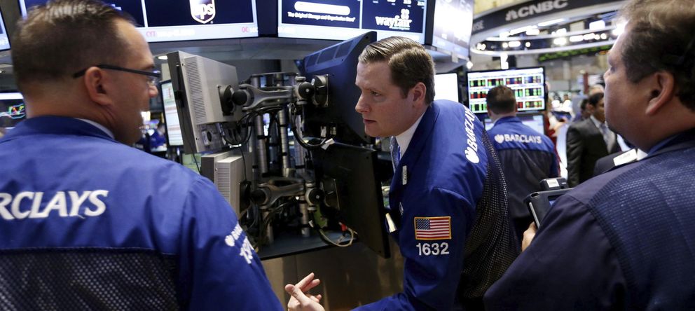 Wall Street toma aire pero se mantiene en máximos en medio de su incansable 'rally'