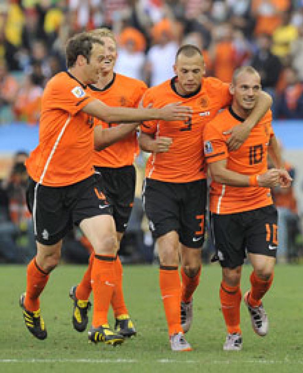 Foto: Sneijder y Dinamarca meten a Holanda en octavos