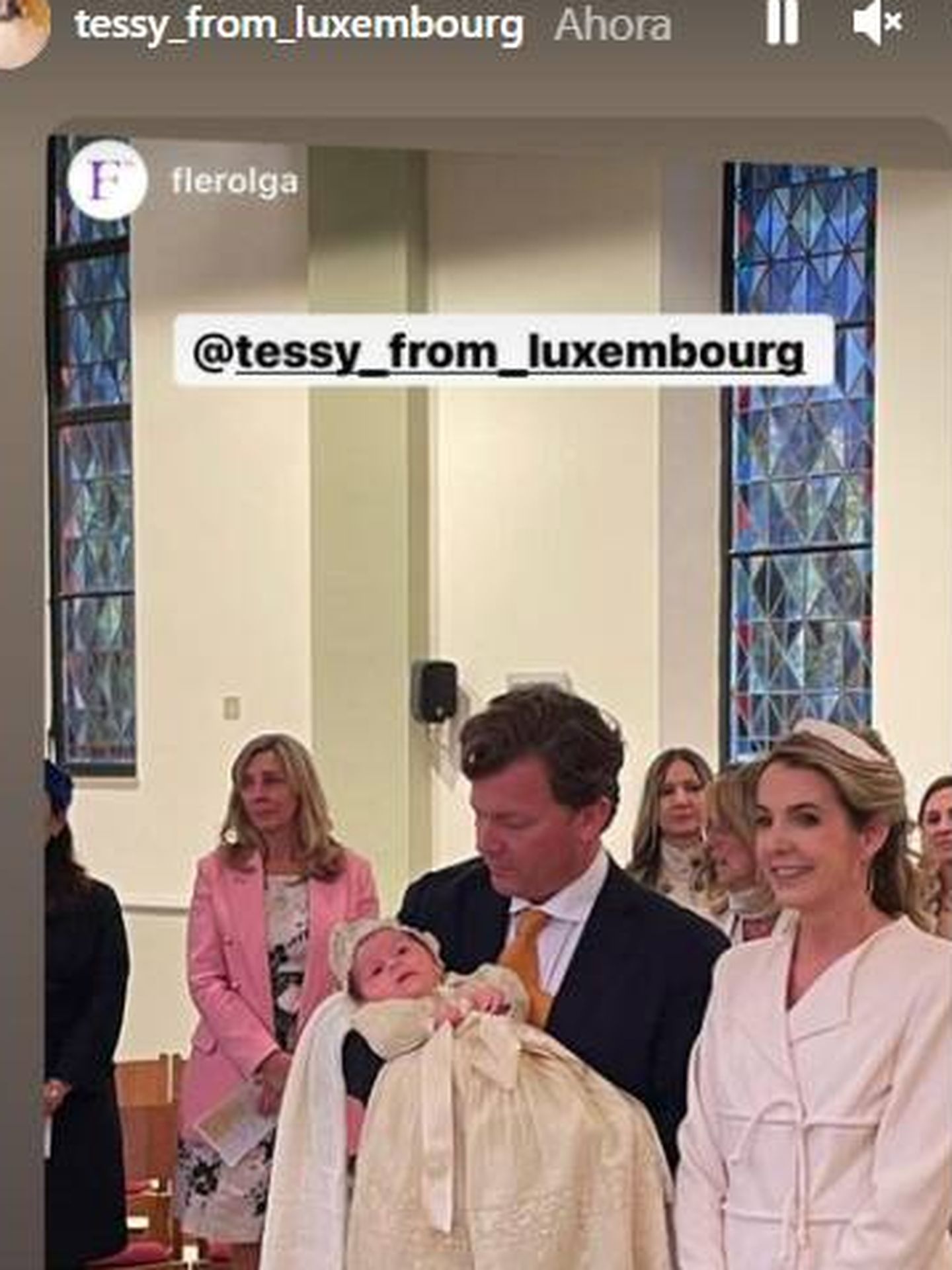 Tessy junto a su marido en el bautizo de su hijo. (IG)