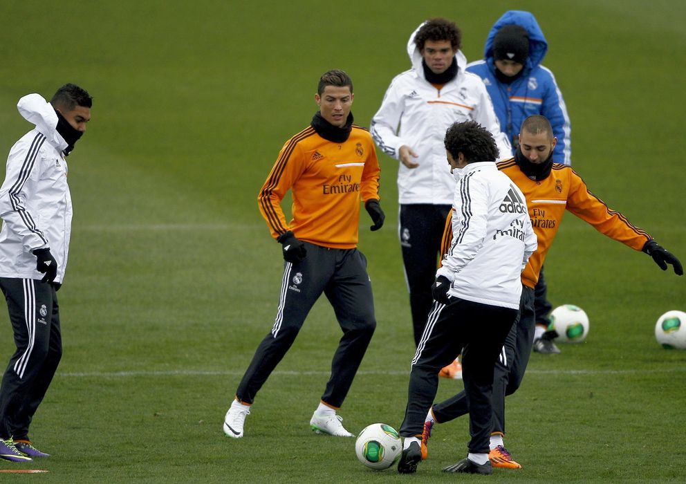Foto: Casemiro, Cristiano, Pepe, Marcelo y Benzema durante el entrenamiento (Efe).