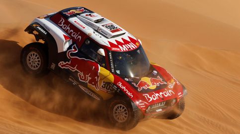 Qué hace a Carlos Sainz un piloto único en la historia tras ganar su tercer Dakar