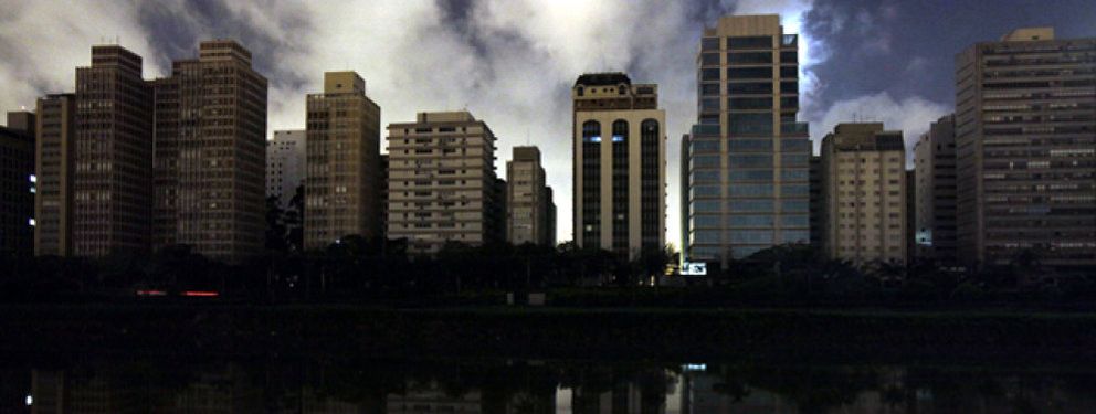 Brasil se queda a oscuras por un corte de energía masivo