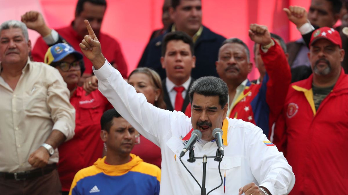 Maduro propone adelantar las elecciones de la Asamblea Nacional, bajo control opositor