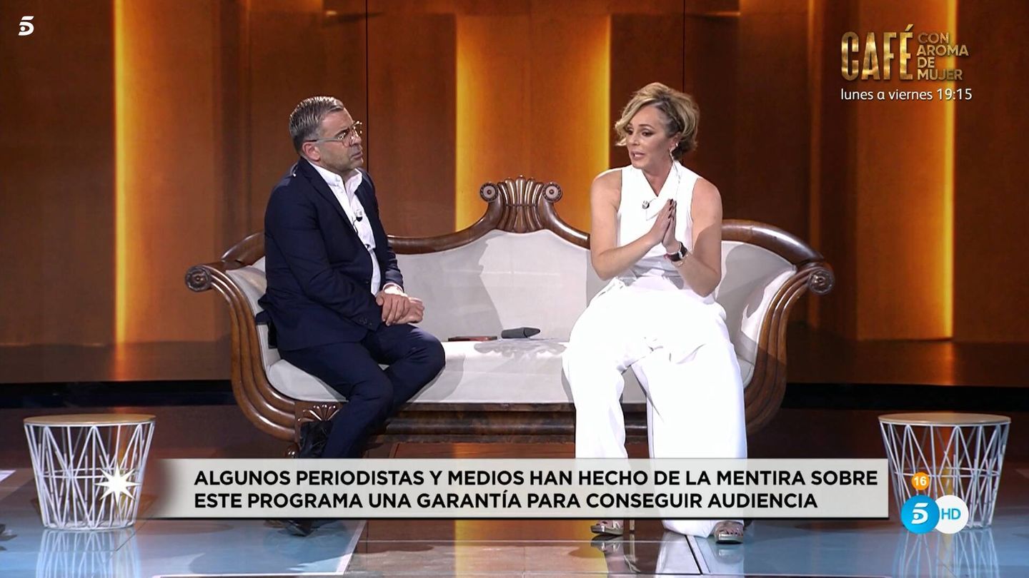 Jorge Javier Vázquez y Rocío Carrasco, en 'En el nombre de Rocío'. (Mediaset)