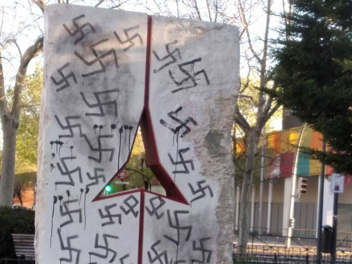 Foto: El monumento vandalizado. (Redes)
