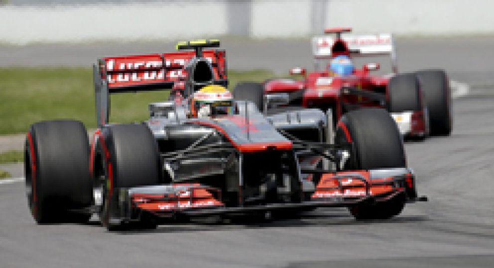 Foto: Hamilton, victoria en Canadá y liderato con Alonso quinto por una táctica "extrema"