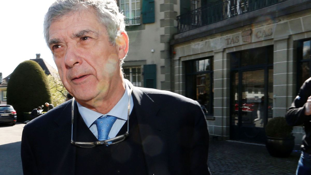 Villar se sentará en el banquillo acusado de prevaricación por retrasar las elecciones