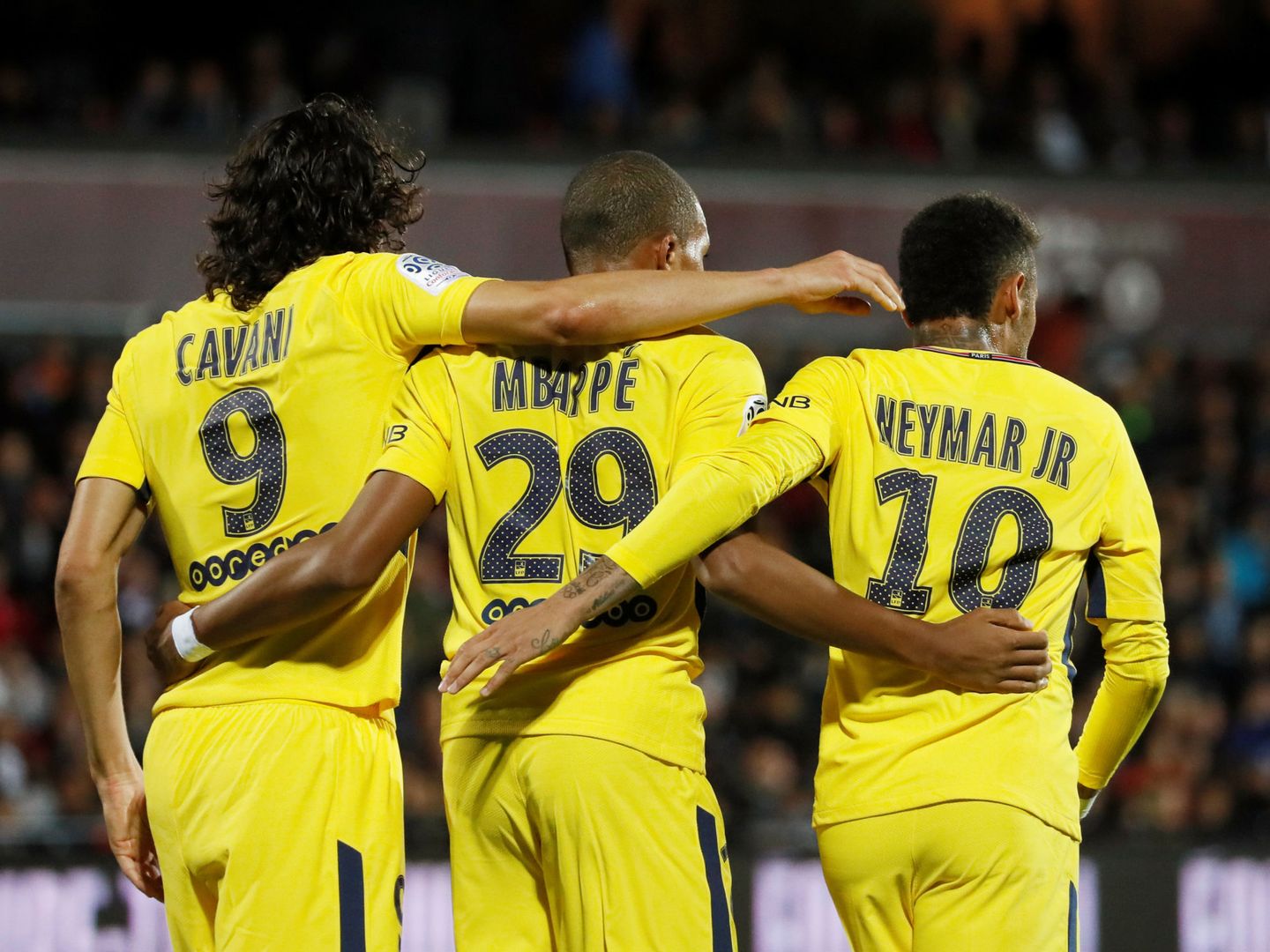 Cavani, Mbappé y Neymar, el tridente del PSG. (Reuters)
