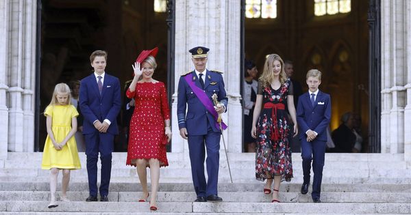 Foto:  Los reyes Felipe y Matilde, con sus cuatro hijos. (Cordon Press)