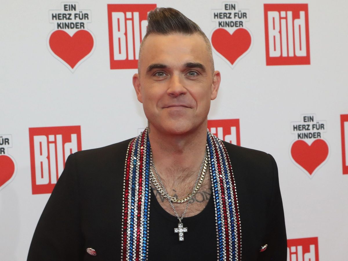 Foto: Robbie Williams, en una gala benéfica en Berlín. (EFE/EPA/Focke Strangmann)