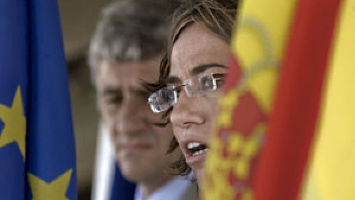 Chacón anuncia que España enviará a Somalia una fragata y un petrolero en misión de la UE