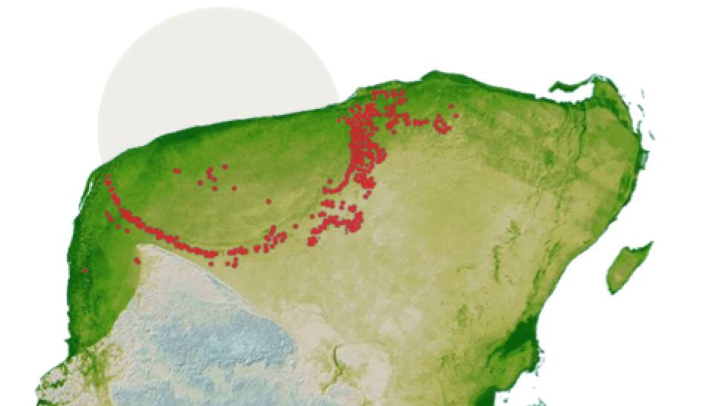 Los puntos rojos representan cada uno de los cenotes y el sombreado marca el cráter que dejó el asteroide. (Ilustración sobre imagen de la NASA) 