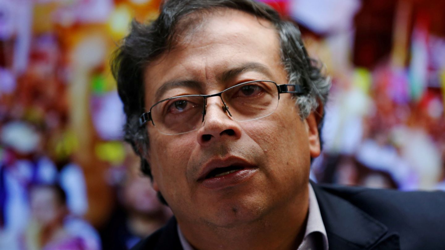 Gustavo Petro durante una rueda de prensa en Bogotá, el 20 de mayo de 2018. (Reuters)